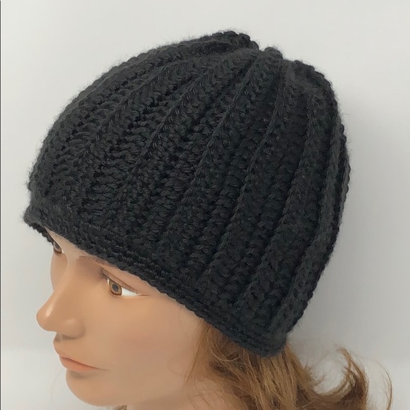 Black beanie hat adult teen 20-22 inches stretchy - Picture 1 of 4